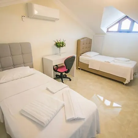 Leyal-luxury Holiday Villa, 4 Bedroom With Private Pool