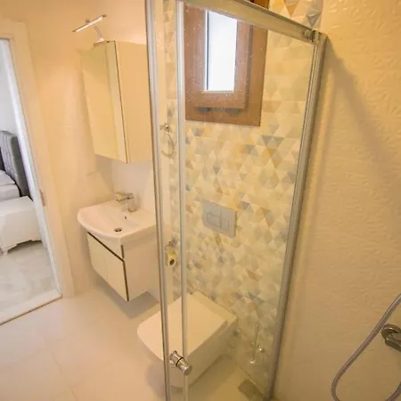 Leyal-luxury Holiday Villa, 4 Bedroom With Private Pool *